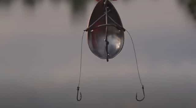 как делать кормушки для рыбалки на карася
